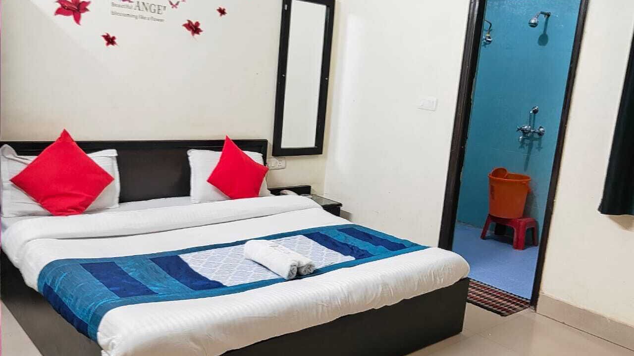 Photo of Bedroom in Tapovan