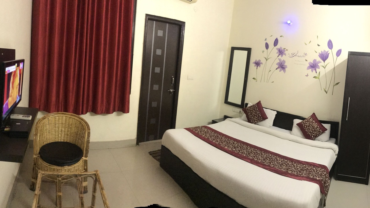 Photo of Bedroom in Tapovan