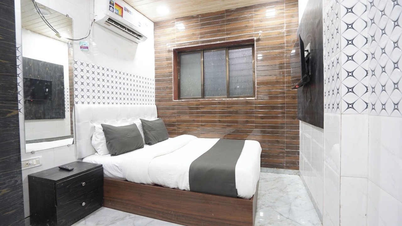 Photo of Bedroom in Andheri West