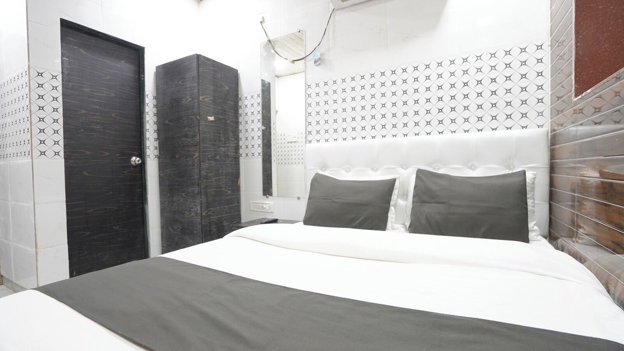 Photo of Bedroom in Andheri West