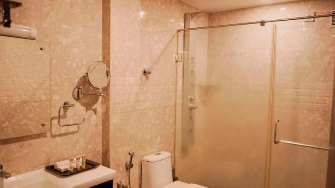 Photo of Bathroom in Adoor