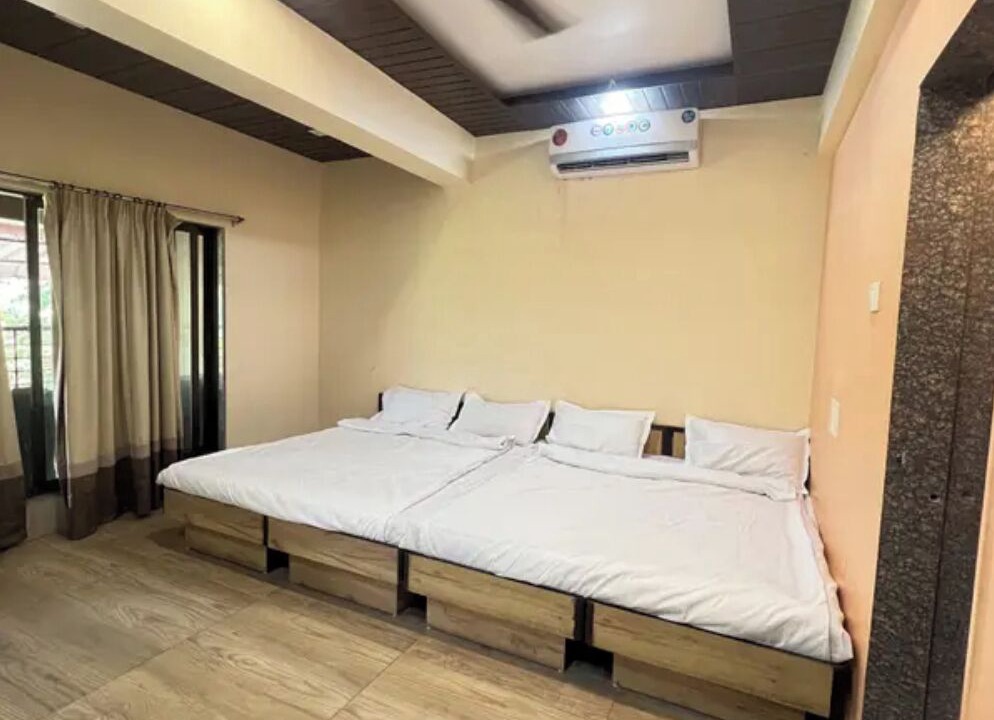 Photo of Bedroom in Pen