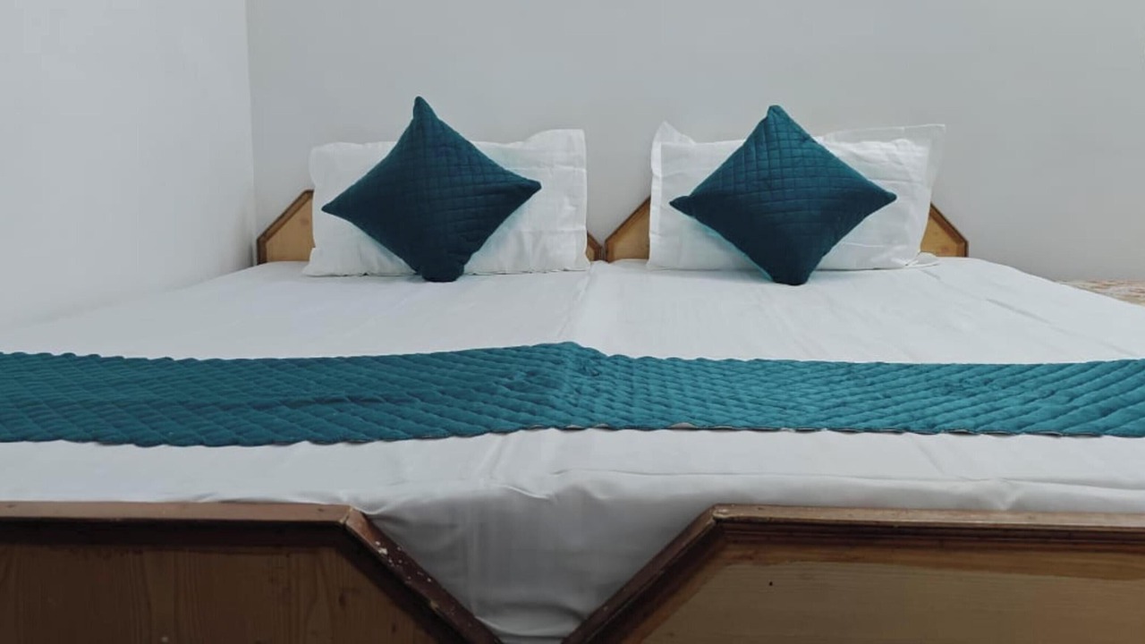 Photo of Bedroom in Bhatwari