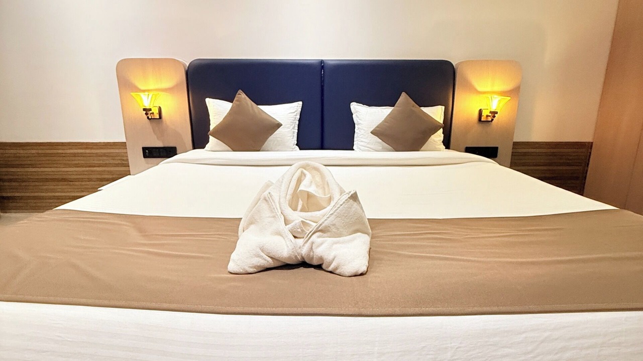 Photo of Bedroom in Surat District
