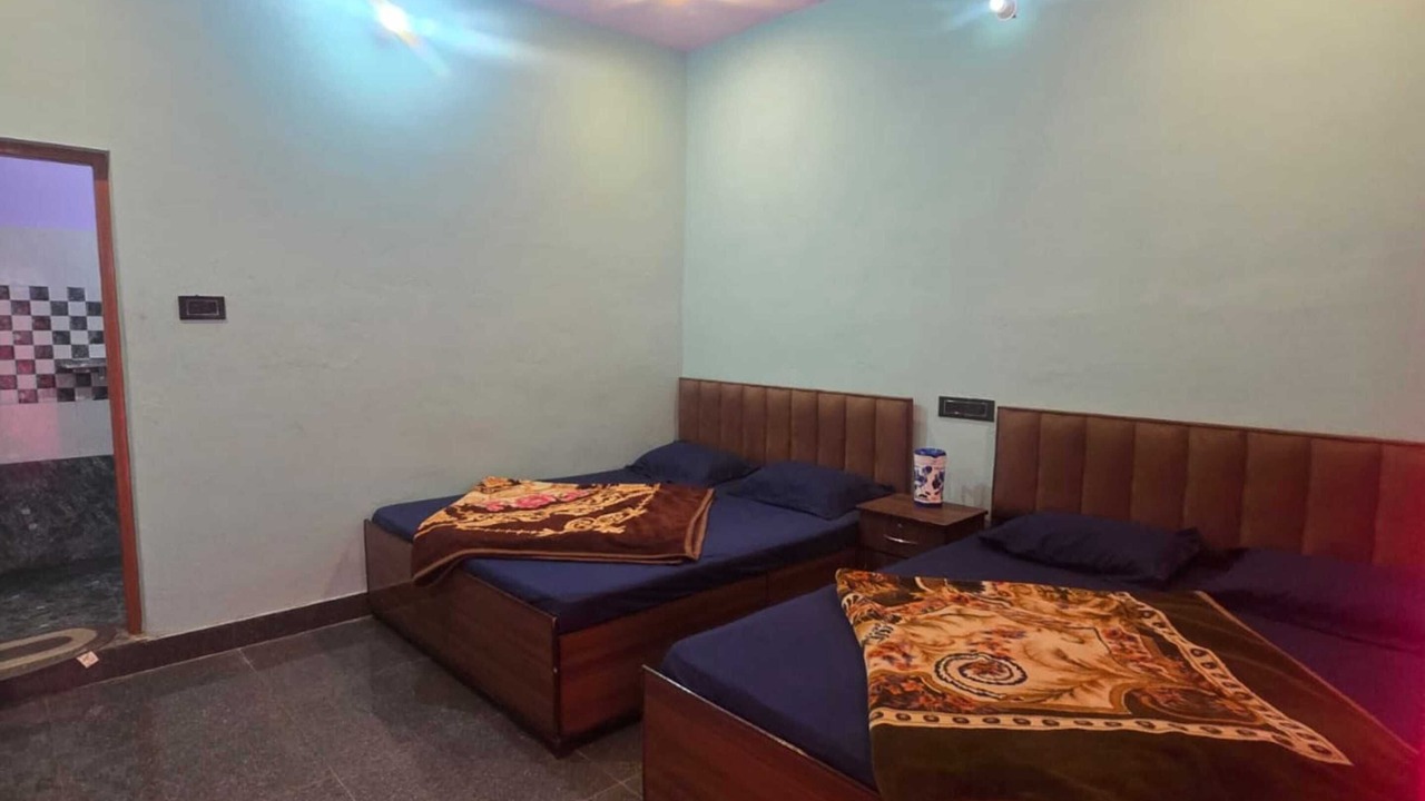 Photo of Bedroom in Chamoli