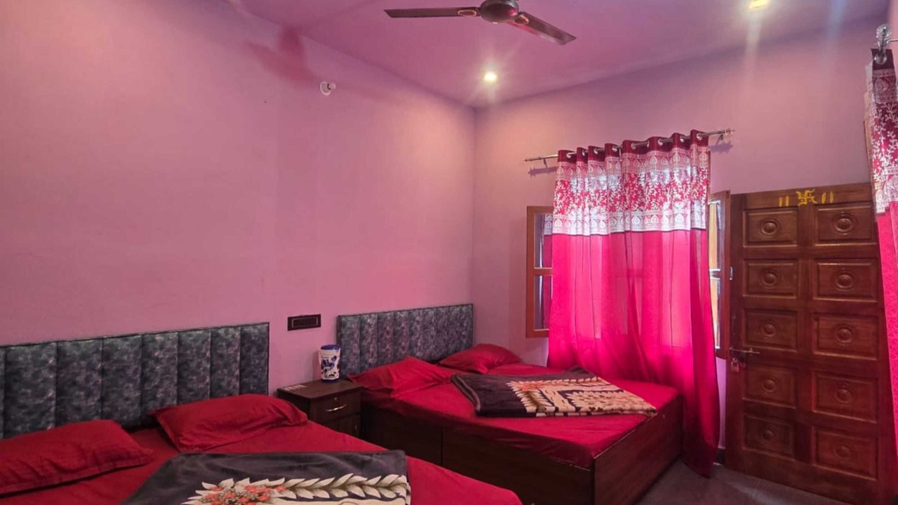 Photo of Bedroom in Chamoli