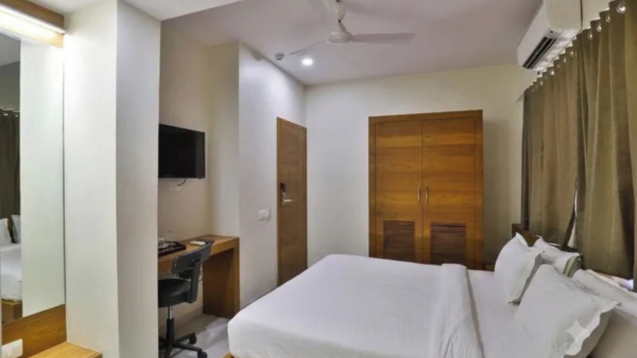 Photo of Bedroom in Gandhinagar