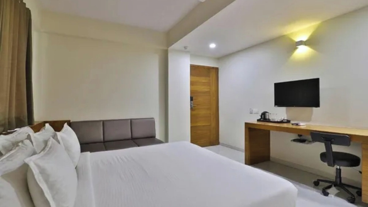 Photo of Bedroom in Gandhinagar