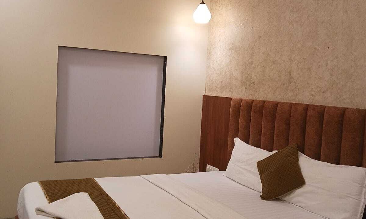 Photo of Bedroom in J B Nagar