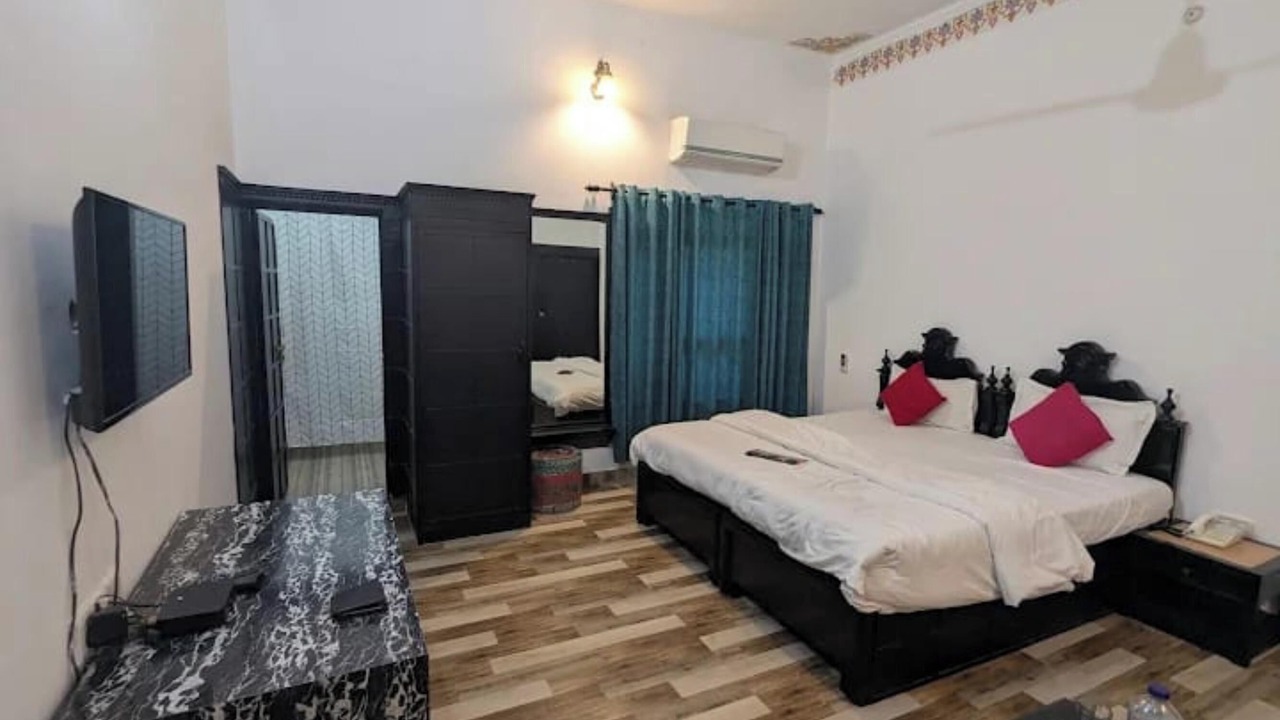 Photo of Bedroom in Bharatpur