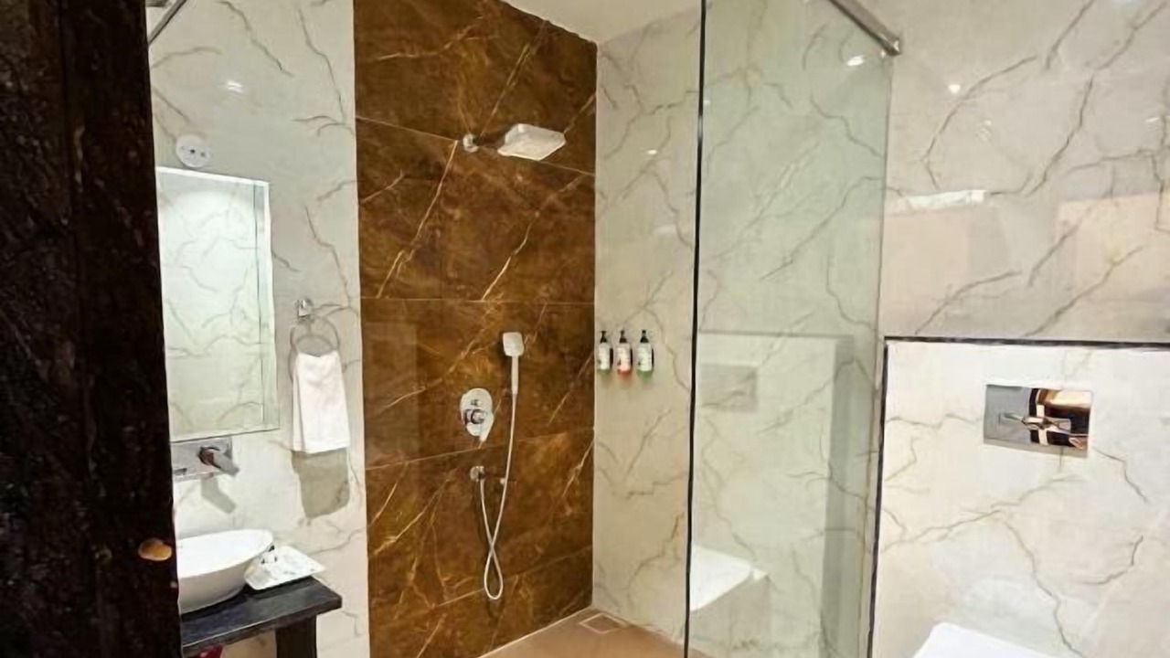 Photo of Bathroom in Rau
