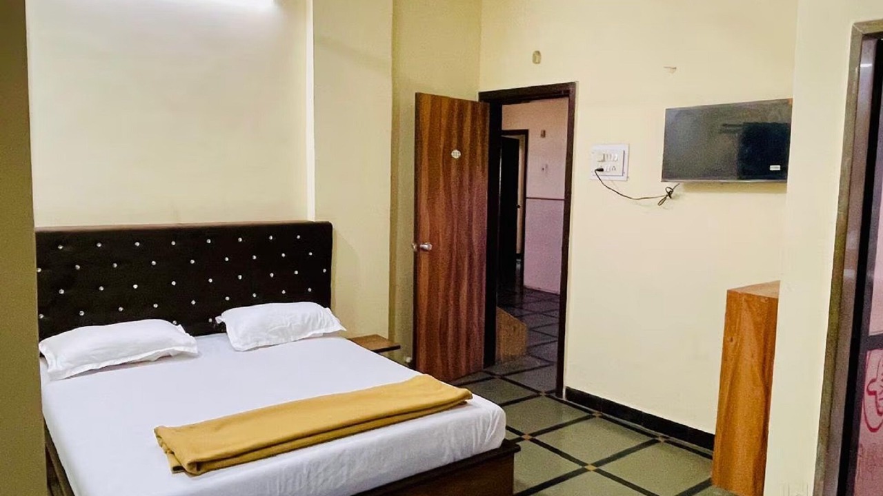 Photo of Bedroom in Amarnath