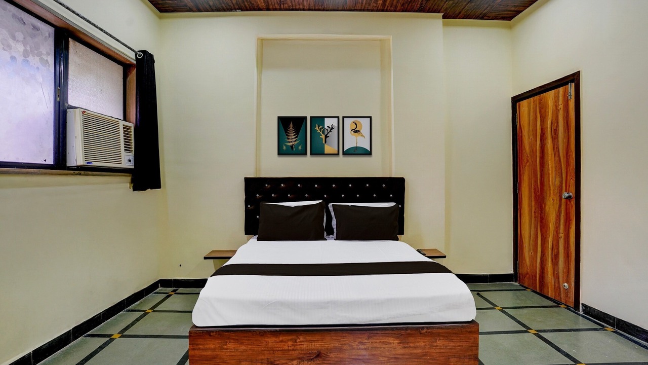 Photo of Bedroom in Amarnath