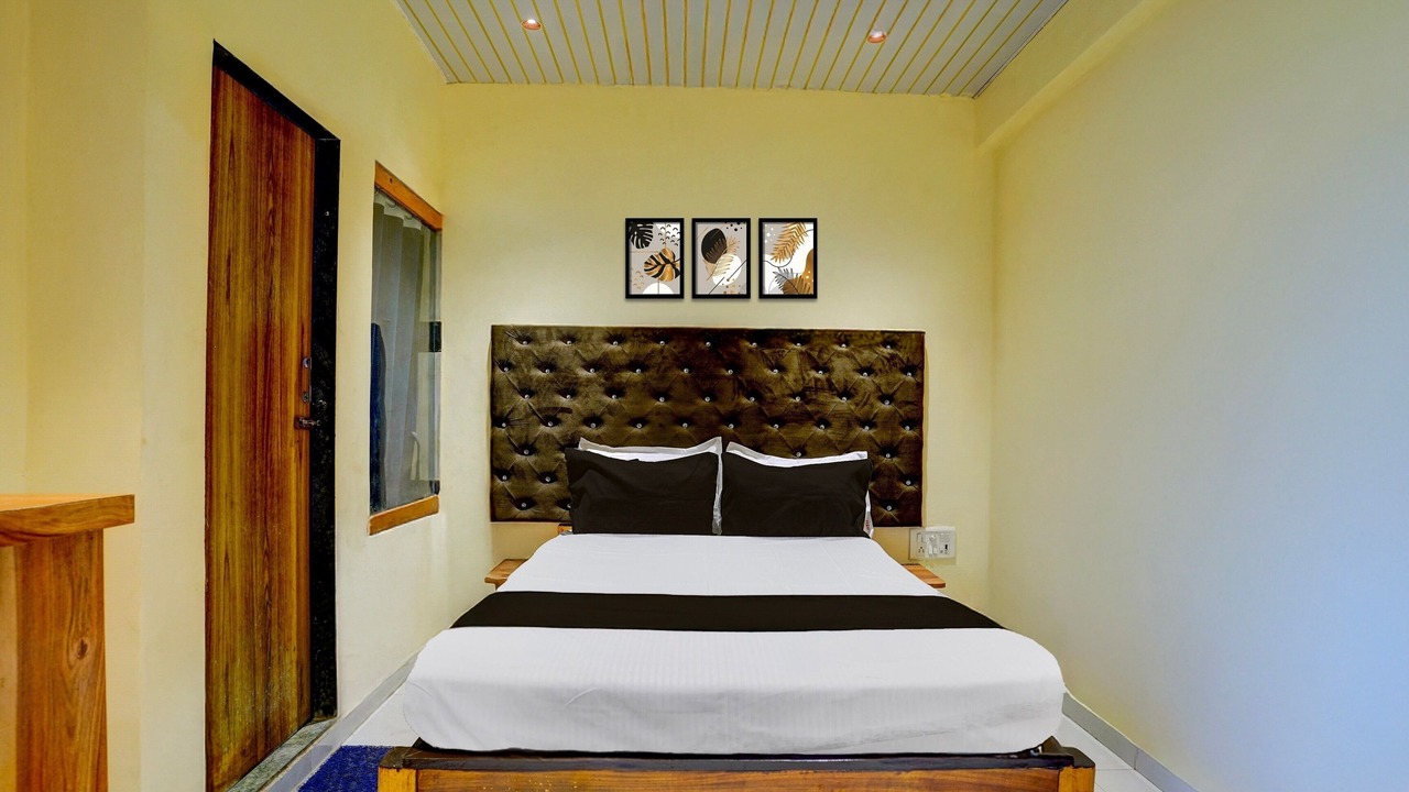 Photo of Bedroom in Amarnath