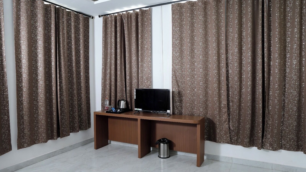 Photo of Bedroom in Khatima