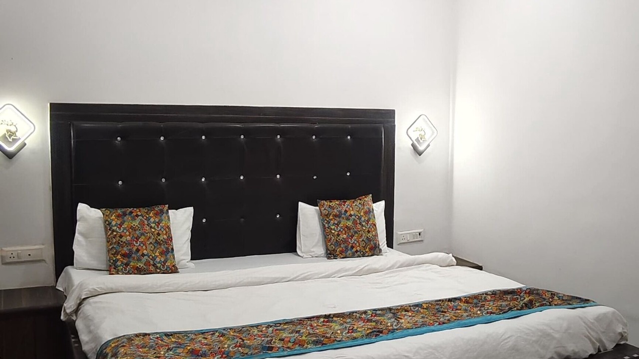 Photo of Bedroom in Agra