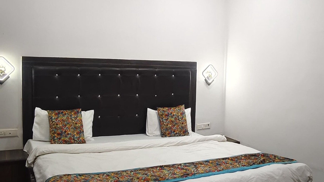 Photo of Bedroom in Agra