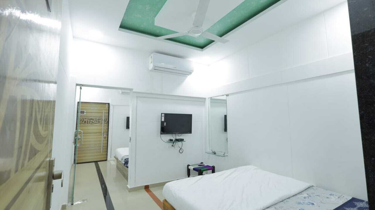Photo of Bedroom in Rajpipla