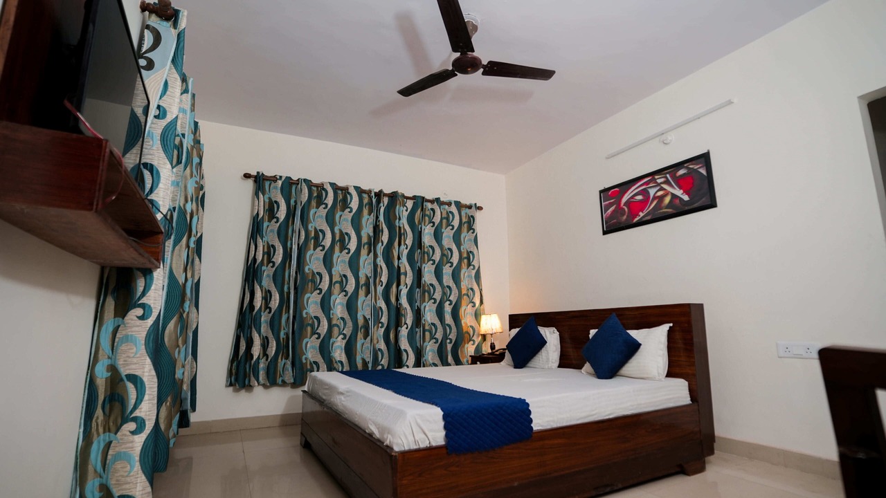 Photo of Bedroom in Bhimtal
