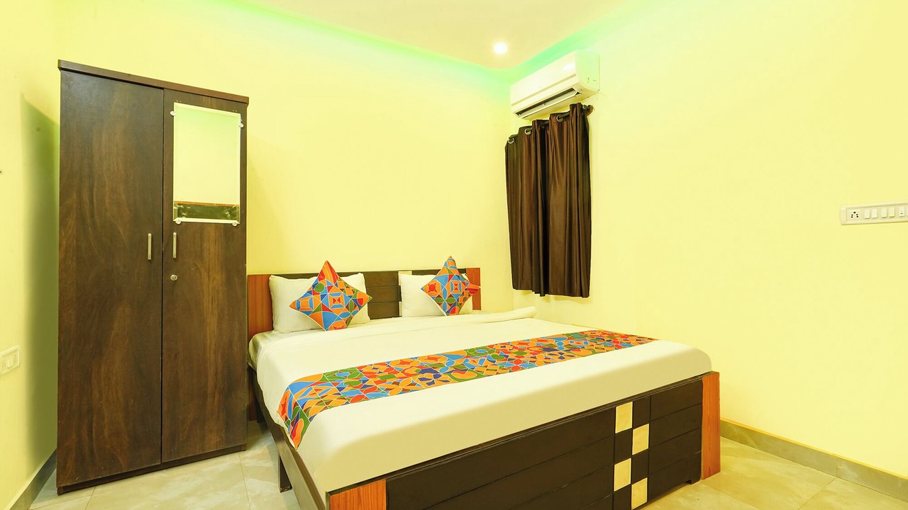 Photo of Bedroom in HBR Layout