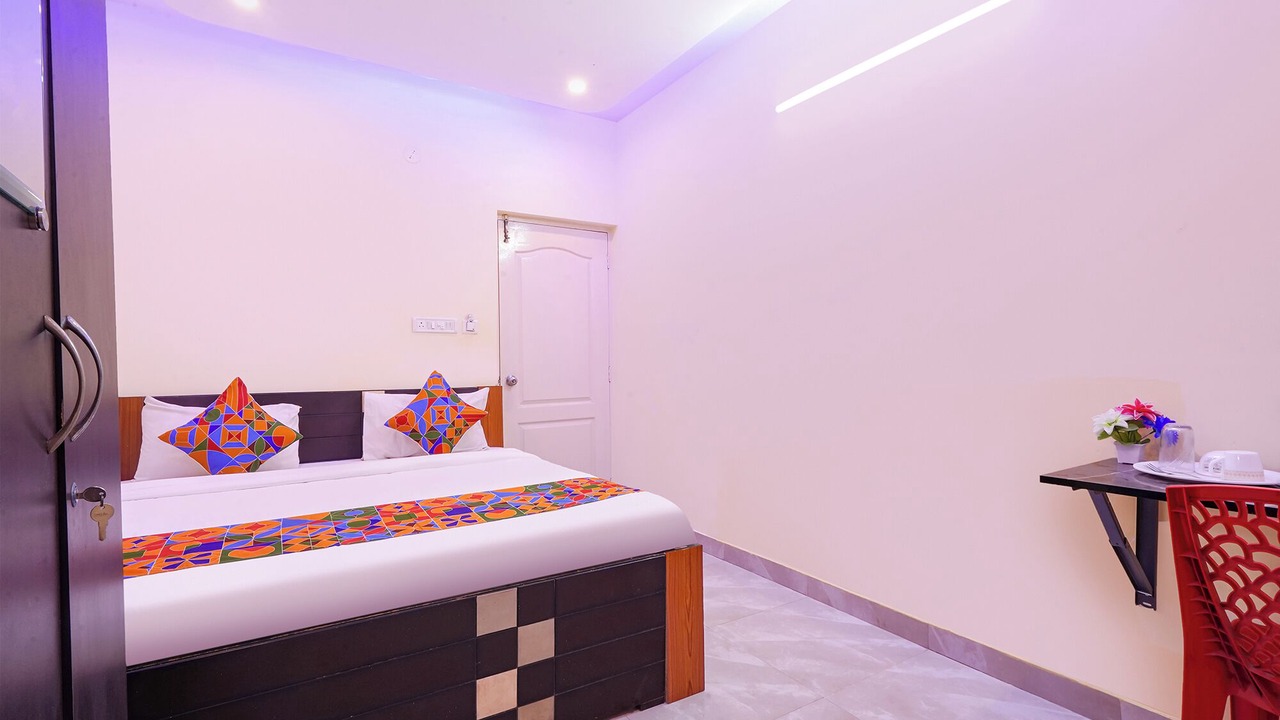 Photo of Bedroom in HBR Layout