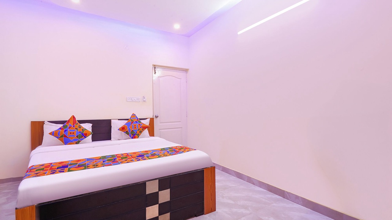 Photo of Bedroom in HBR Layout
