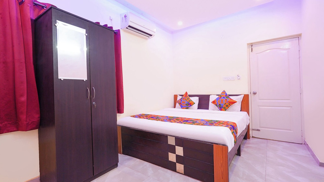 Photo of Bedroom in HBR Layout