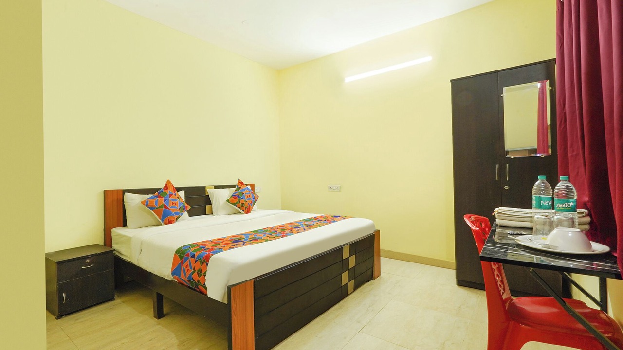 Photo of Bedroom in HBR Layout