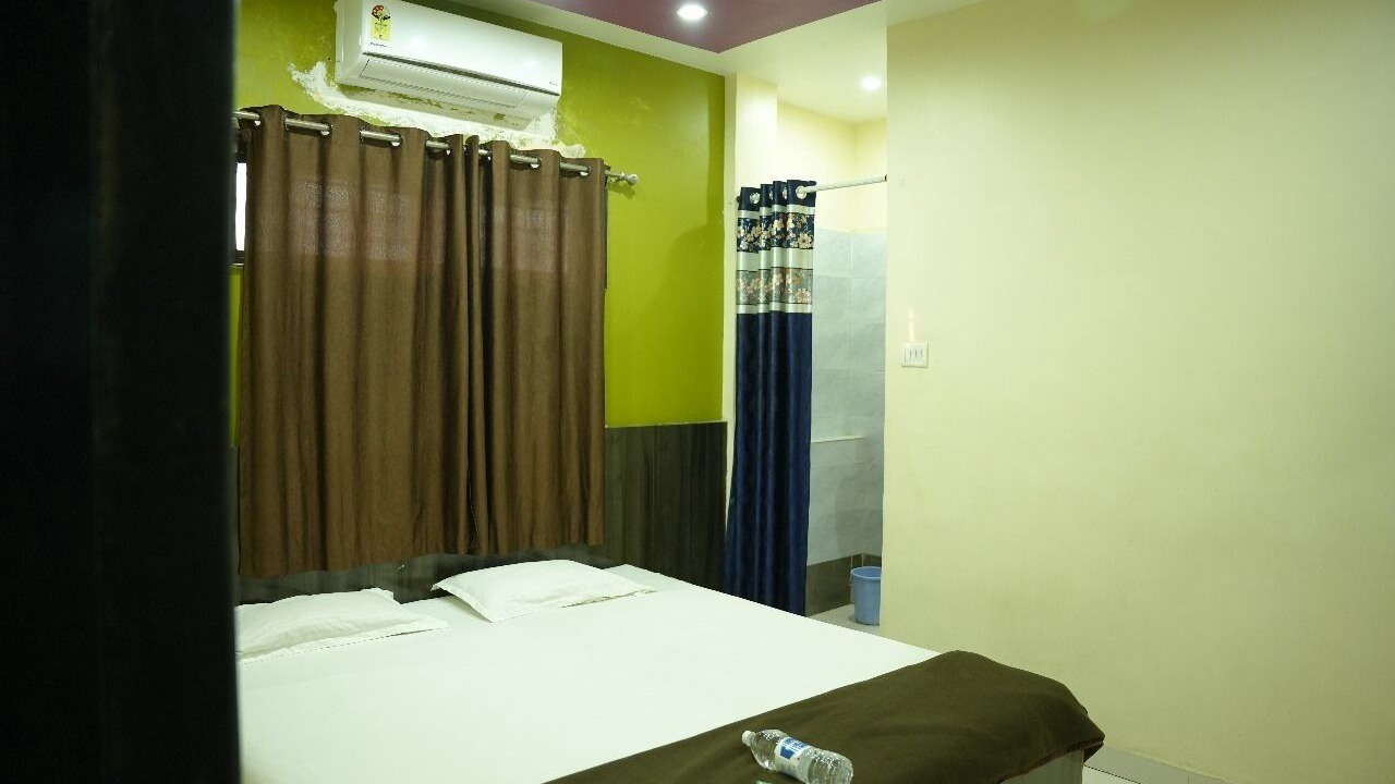 Photo of Bedroom in Tuljapur