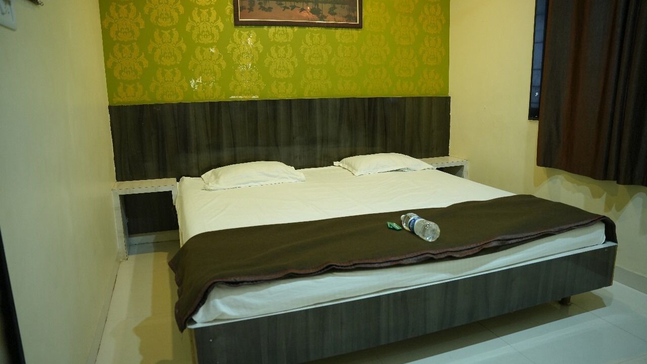 Photo of Bedroom in Tuljapur