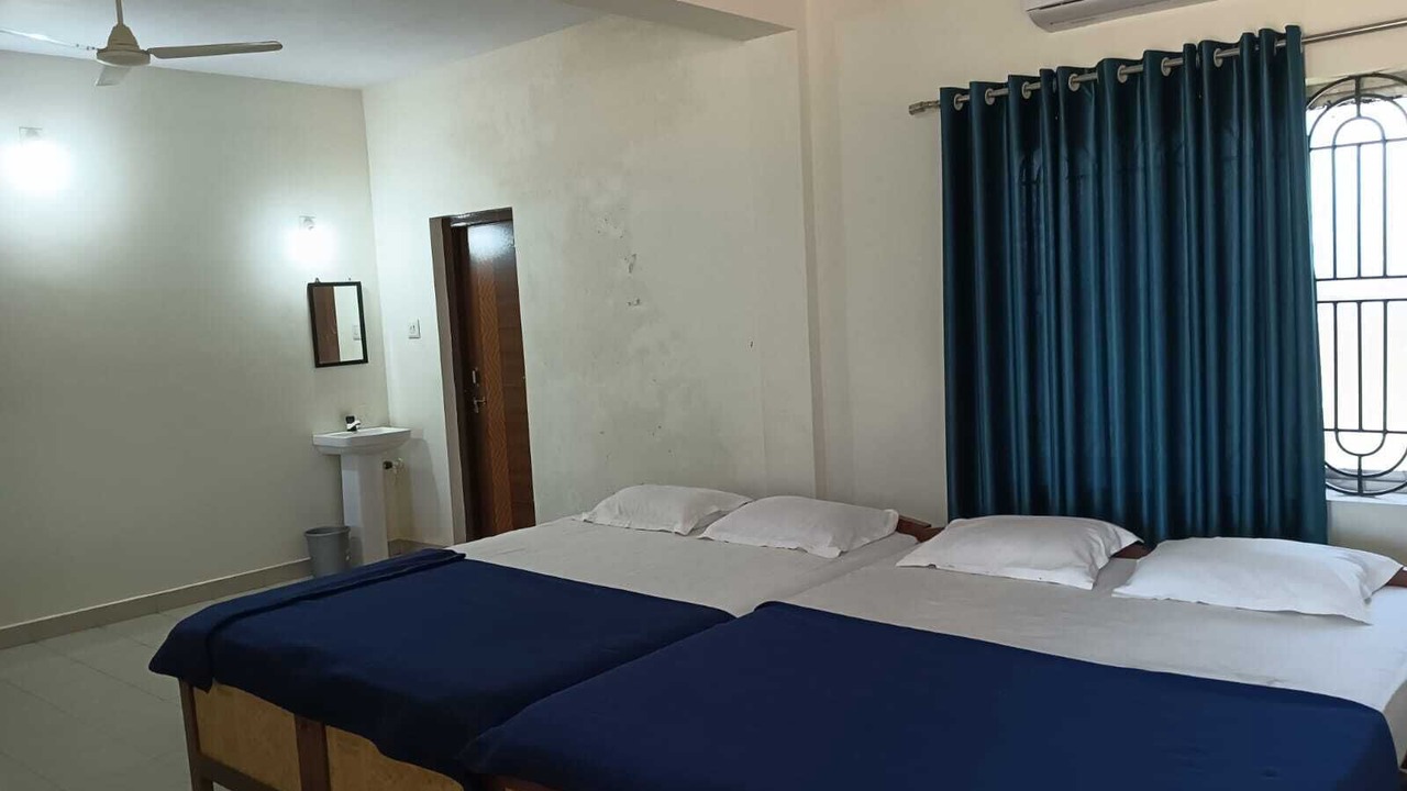 Photo of Bedroom in Murudeshwara