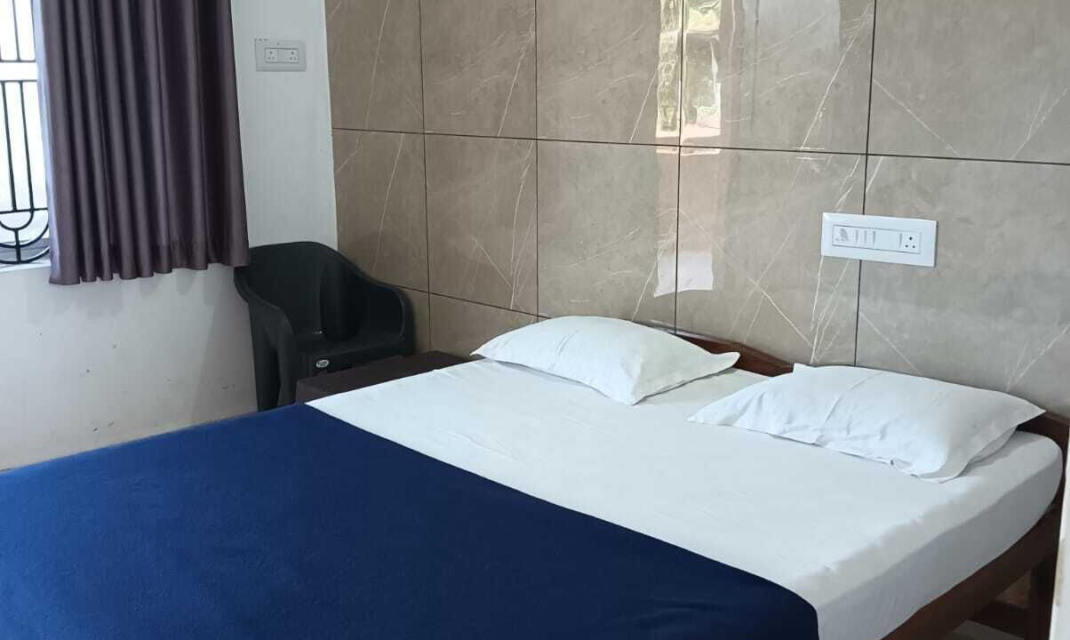 Photo of Bedroom in Murudeshwara