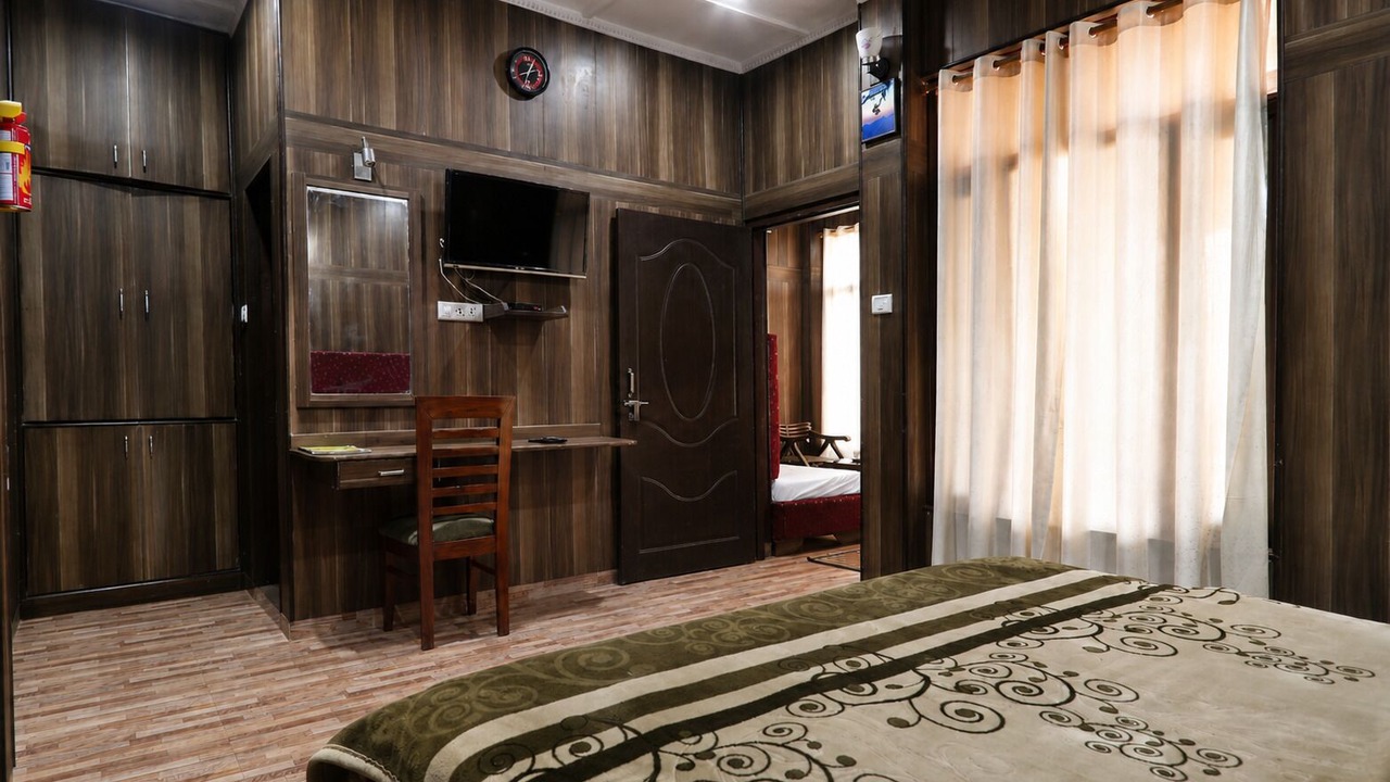 Photo of Bedroom in Jaiharikhal