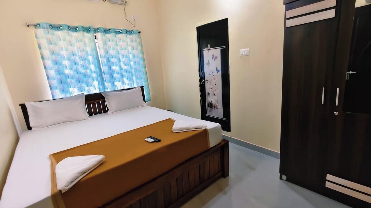 Photo of Bedroom in Murudeshwara