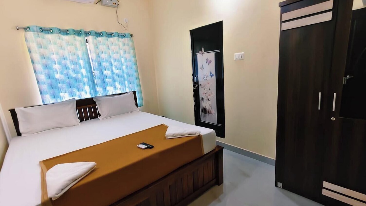 Photo of Bedroom in Murudeshwara