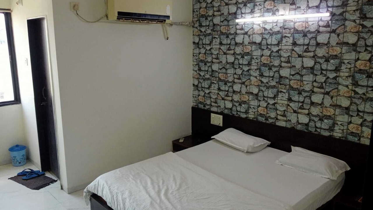 Photo of Bedroom in Morbi