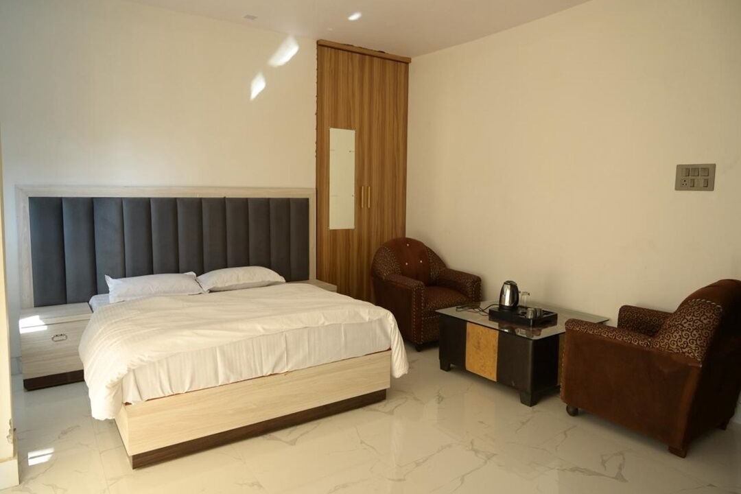 Photo of Bedroom in Khirsu