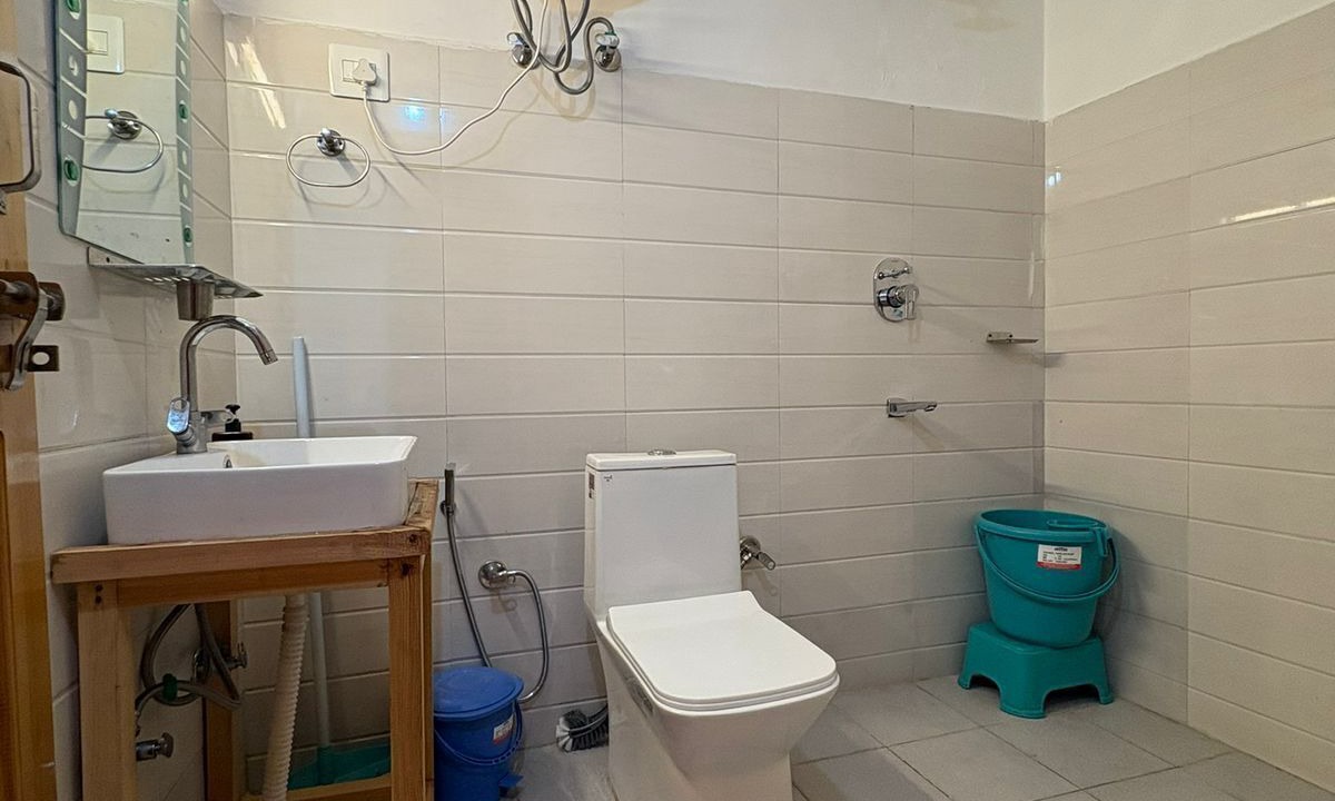 Photo of Bathroom in Ghiyagi