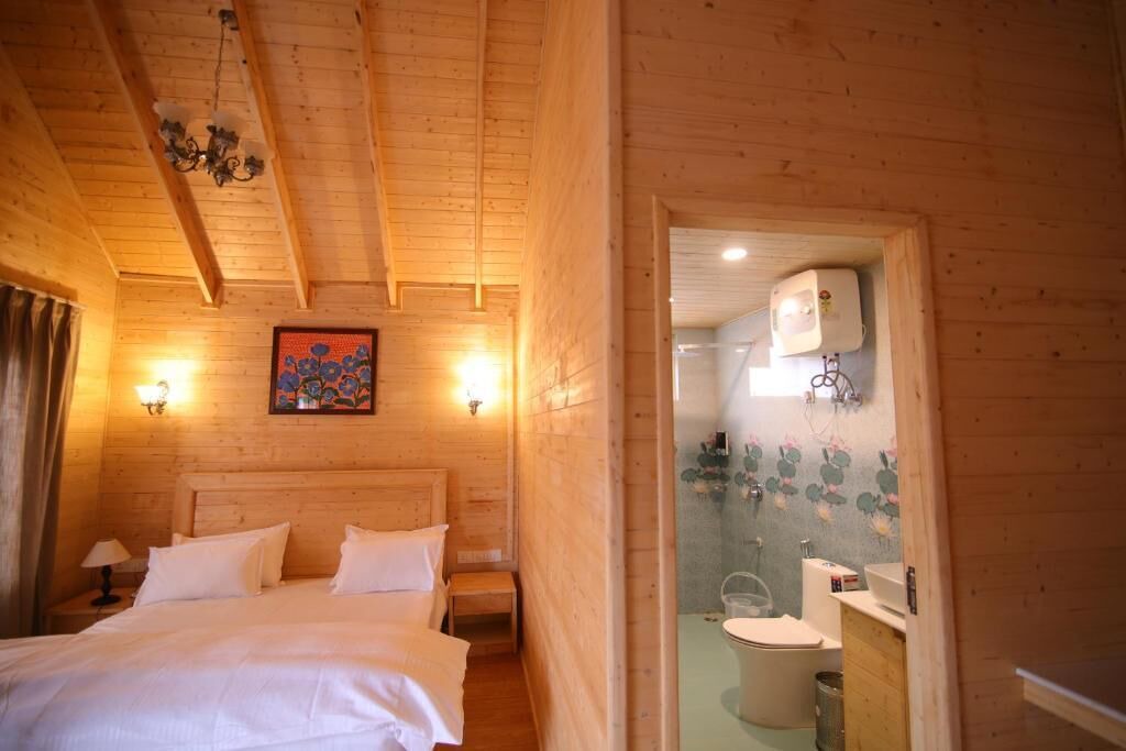 Photo of Bedroom in Auli