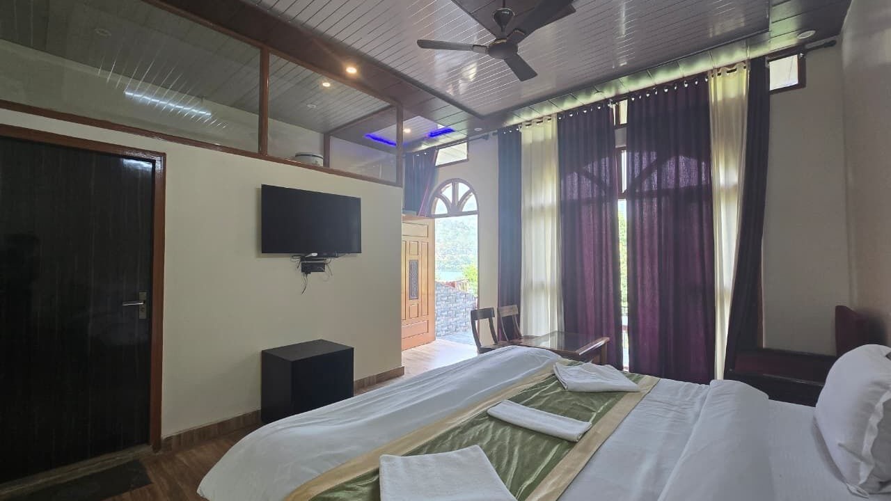 Photo of Bedroom in Naukuchiyatal