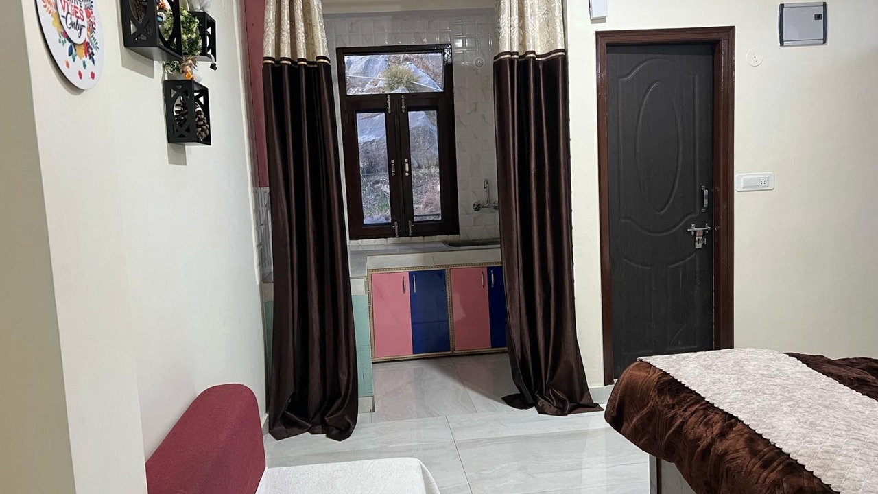 Photo of Bedroom in Shimla