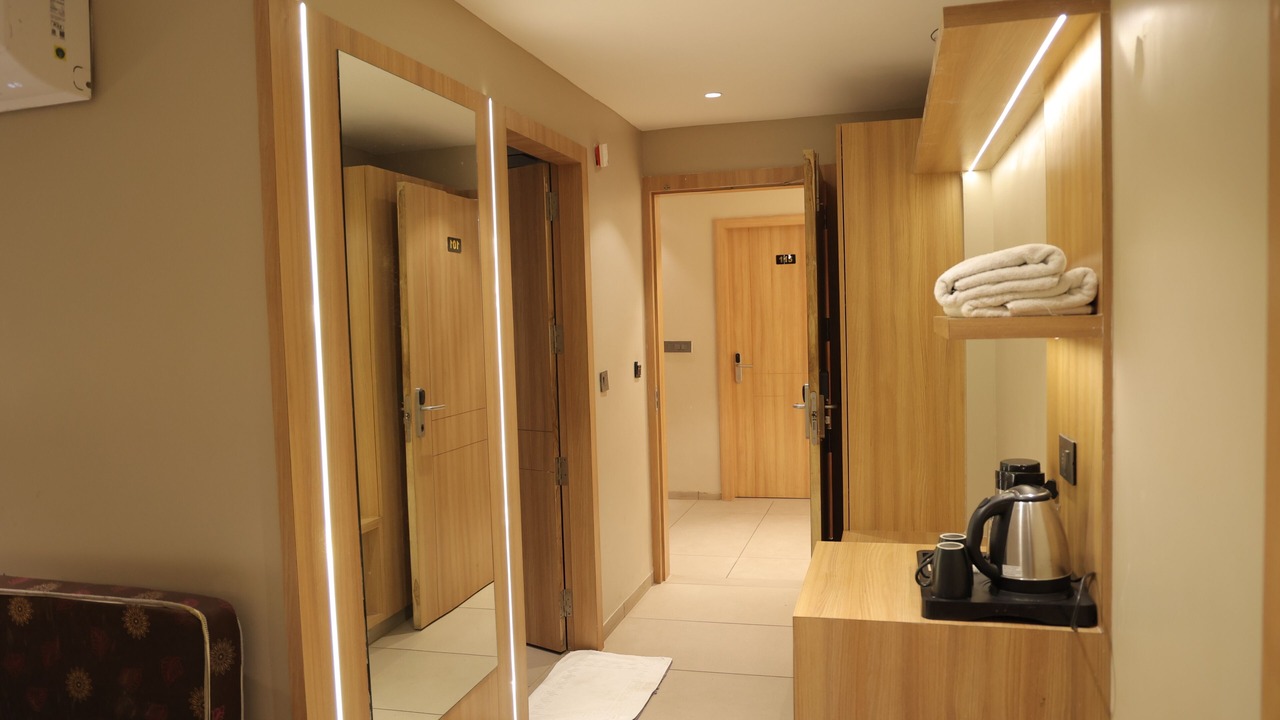 Photo of Bedroom in Hoshangabad