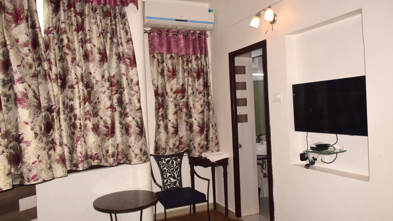 Photo of Bedroom in Mount Abu