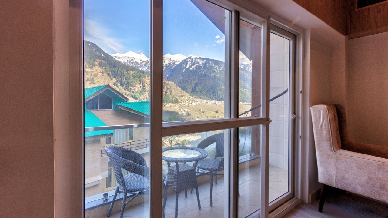 Photo of Patio Balcony in Gadherni