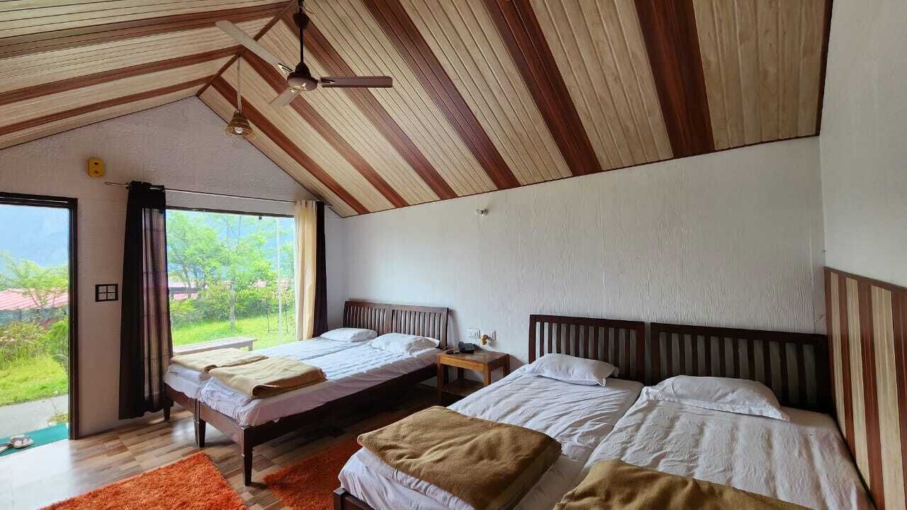 Photo of Bedroom in Narainkoti