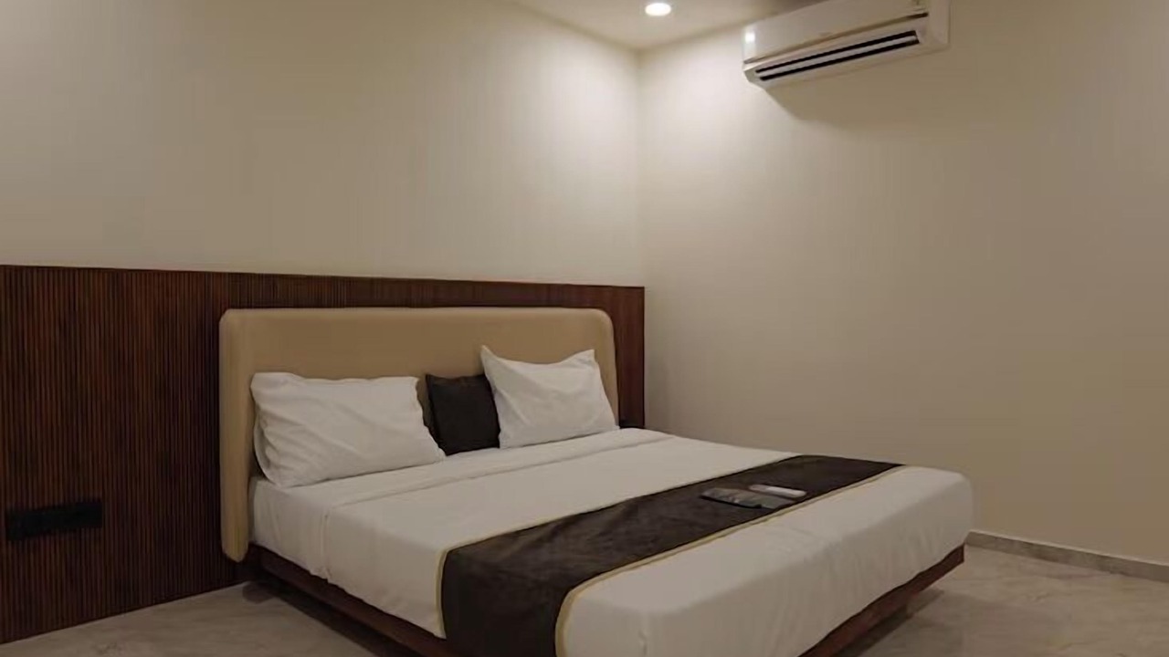 Photo of Bedroom in Rajkot