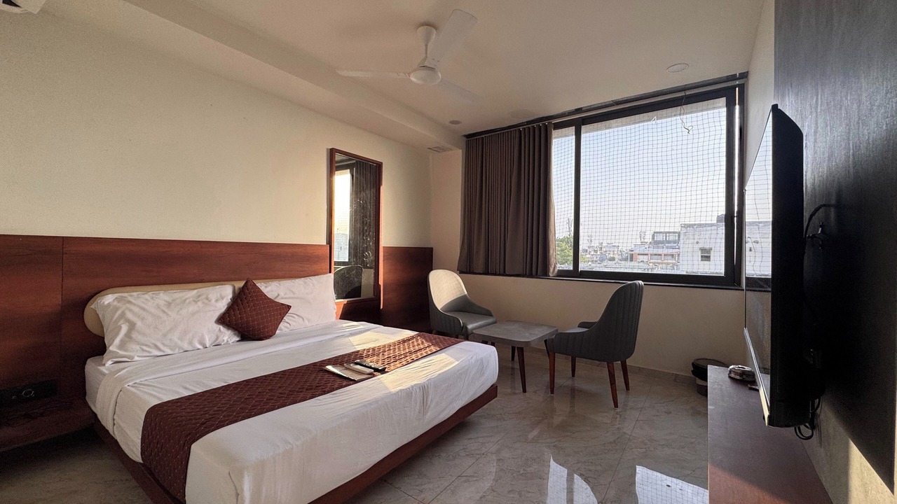 Photo of Bedroom in Rajkot