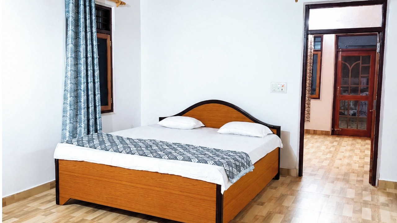 Photo of Bedroom in Bhimtal