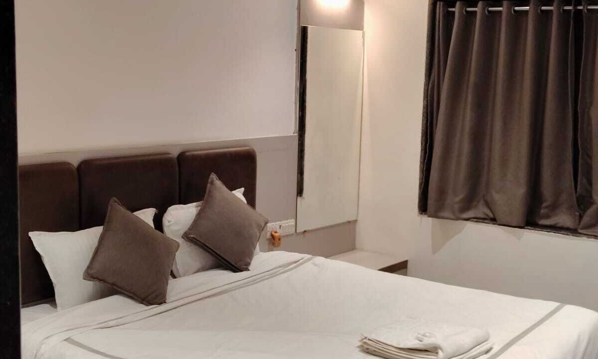 Photo of Bedroom in Mahabaleshwar