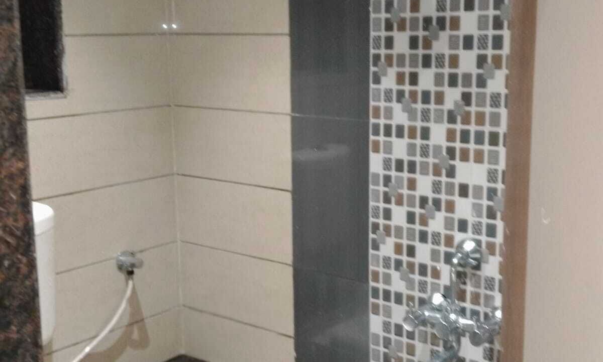 Photo of Bathroom in Mahabaleshwar